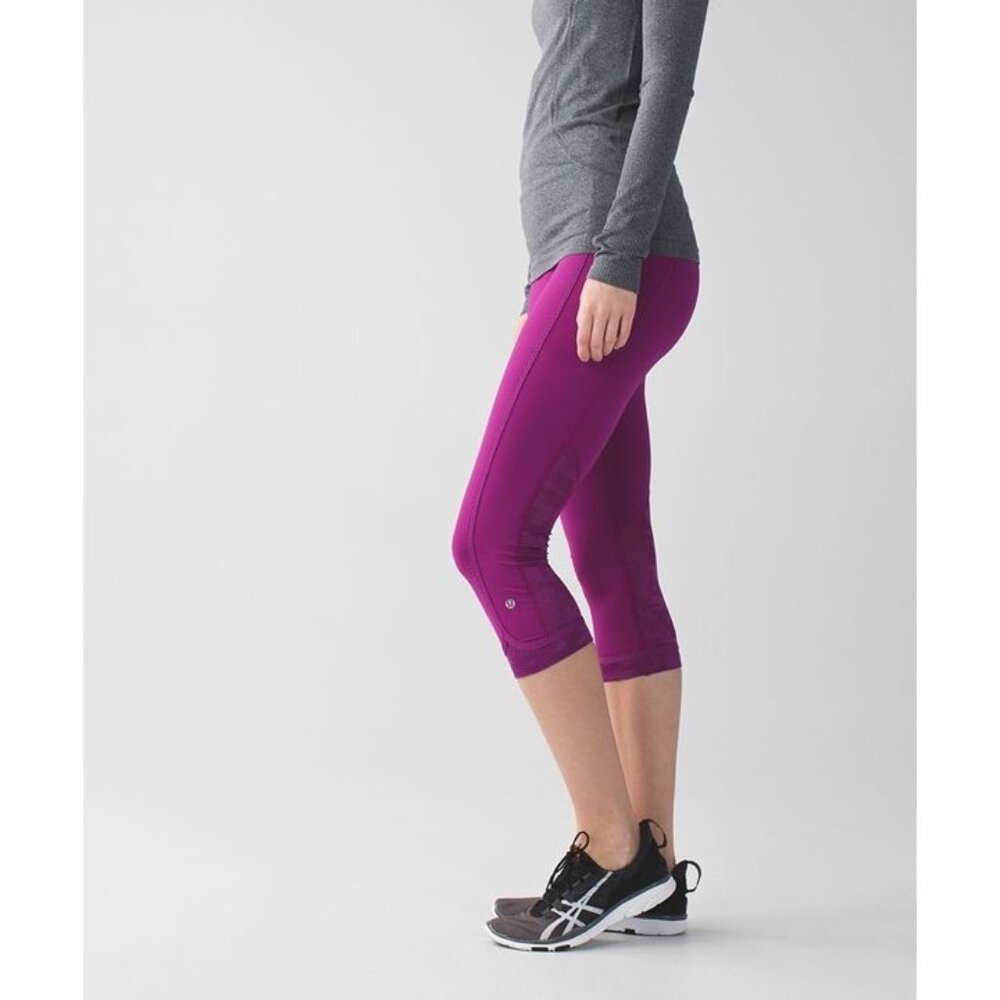 Lululemon Run For Days Women 4 Purple‎ Camo Mesh Reflective Leggings